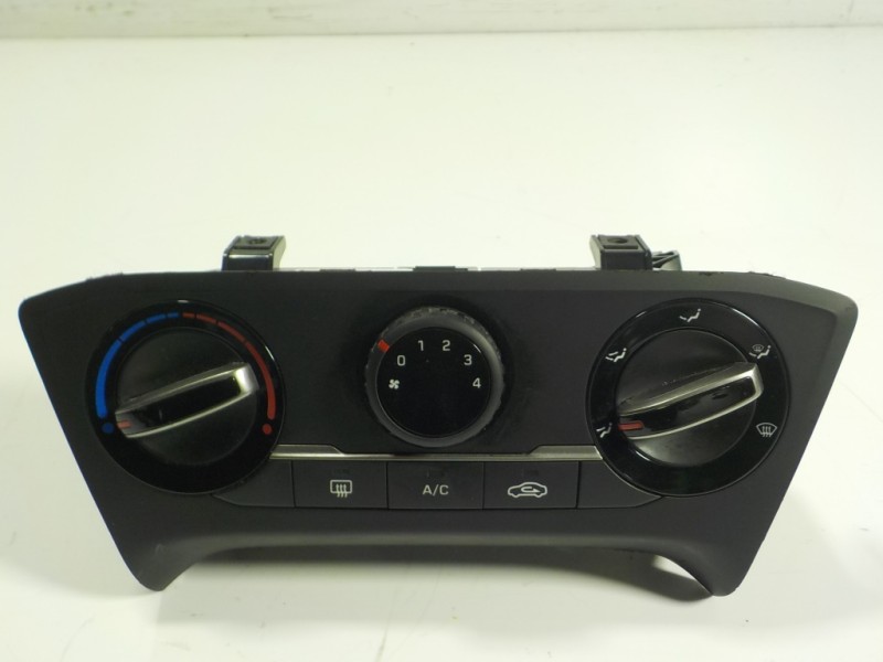 Recambio de mando calefaccion / aire acondicionado para hyundai i20 1.2 16v cat referencia OEM IAM 97250C8011SDH 97250C8110 