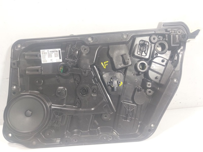 Recambio de elevalunas delantero derecho para mercedes-benz clase gla (w156) 1.6 cat referencia OEM IAM A1767206600 A2047601634 