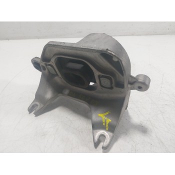 SOPORTE MOTOR IZQUIERDO 112202558R 112221641R 112221641R
