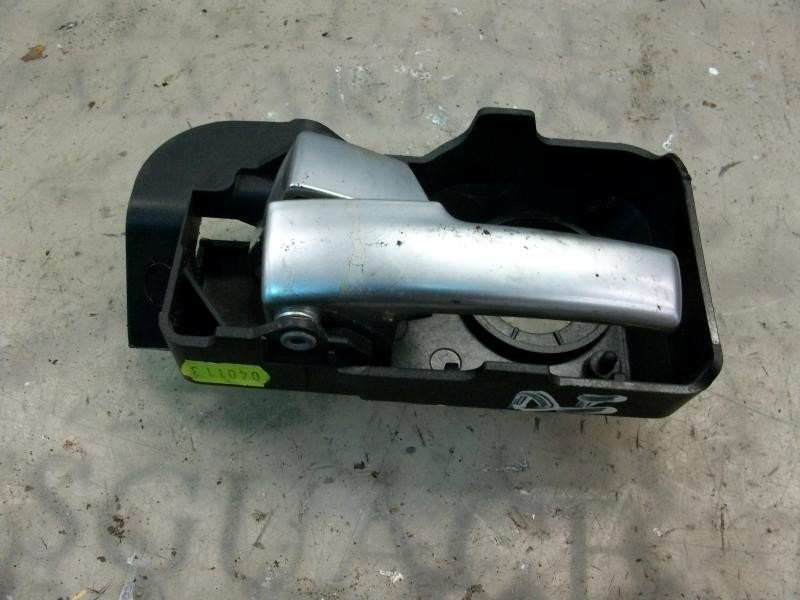 Recambio de maneta interior delantera izquierda para ford mondeo berlina (ge) ambiente referencia OEM IAM   