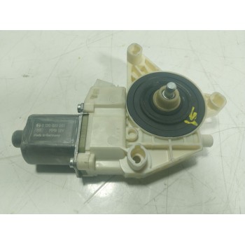 MOTOR ELEVALUNAS DELANTERO DERECHO A2469065200 A2469065200 