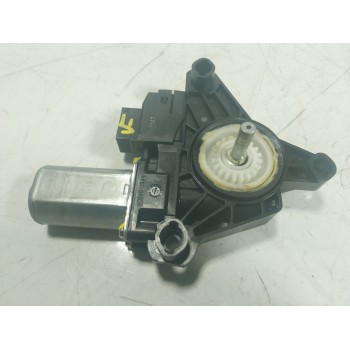 MOTOR ELEVALUNAS TRASERO DERECHO A2469063200 A2469063200 
