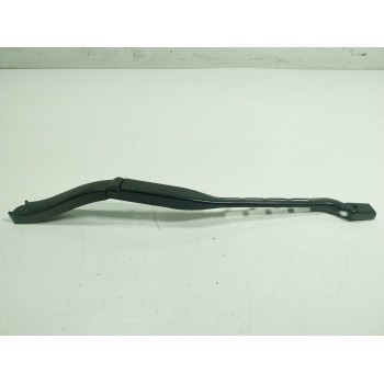 BRAZO LIMPIA DELANTERO IZQUIERDO A1668200744 