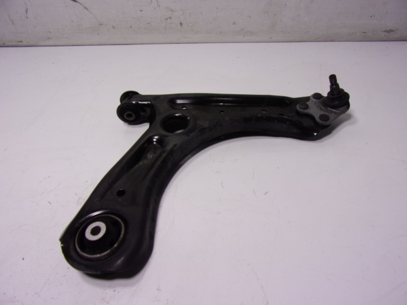 Recambio de brazo suspension inferior delantero derecho para seat ibiza (6p1) 1.2 tsi referencia OEM IAM 6R0407152F  