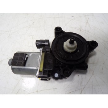 MOTOR ELEVALUNAS DELANTERO IZQUIERDO 82450F1000 82450F1000 1100923354