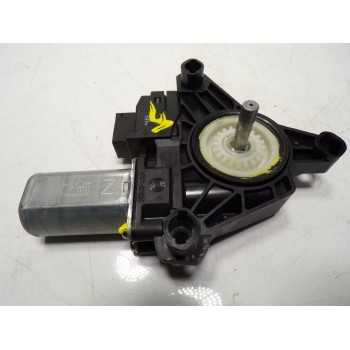 MOTOR ELEVALUNAS TRASERO IZQUIERDO A2059060301 A2059060301 