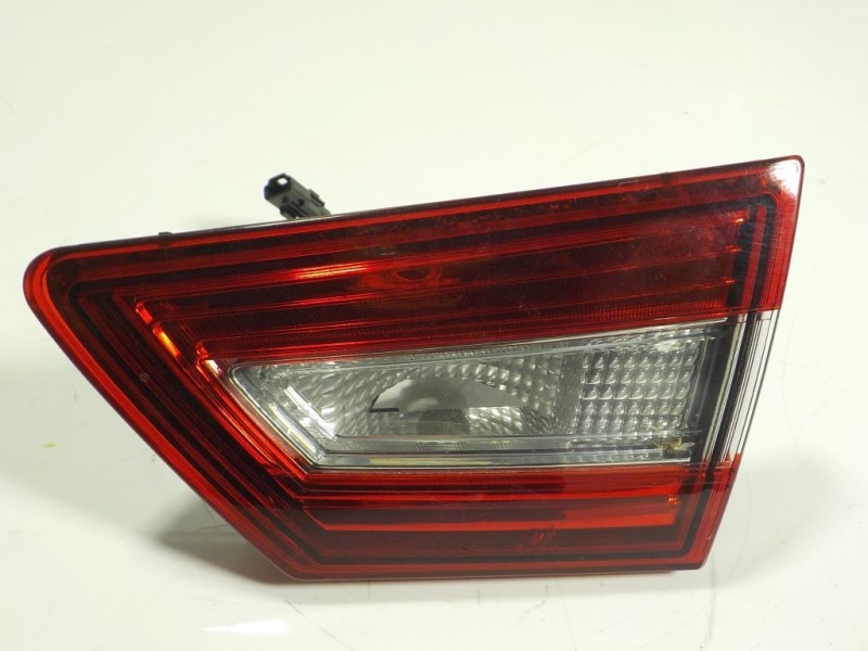 Recambio de piloto trasero derecho interior para renault clio iv 0.9 tce referencia OEM IAM 265505796R  