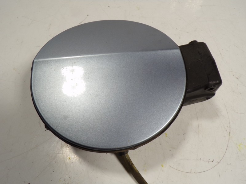 Recambio de tapa combustible para volkswagen passat berlina (3c2) 2.0 16v fsi referencia OEM IAM 3C5809857AGRU  