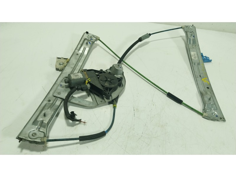 Recambio de elevalunas delantero derecho para peugeot 208 1.2 12v vti referencia OEM IAM   9673155180