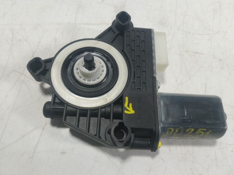 Recambio de motor elevalunas delantero izquierdo para bmw 1 (f40) 118 d referencia OEM IAM 61355A02D61 19031060024 