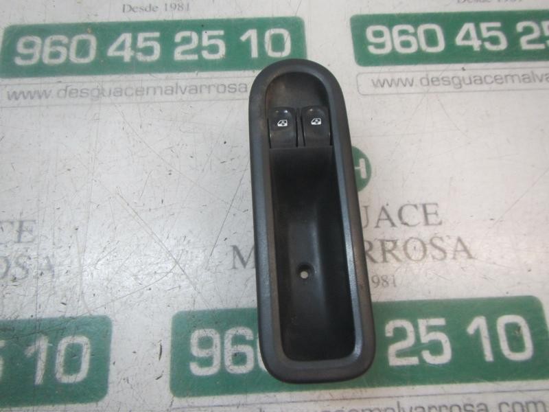 Recambio de mando elevalunas delantero izquierdo para renault twingo authentique referencia OEM IAM   