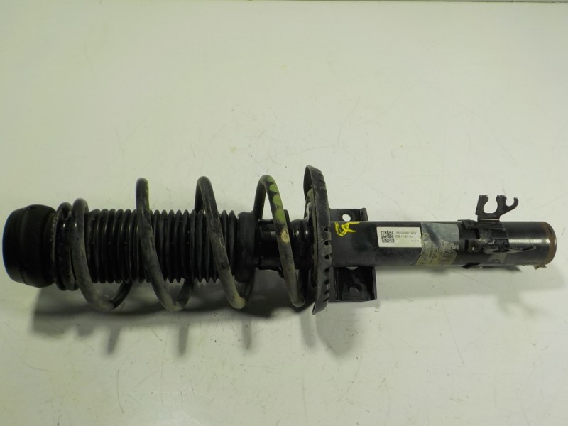 Recambio de amortiguador delantero derecho para volkswagen polo (6c1) 1.2 tsi referencia OEM IAM 6C0413031AJ 6C0413031AJ 