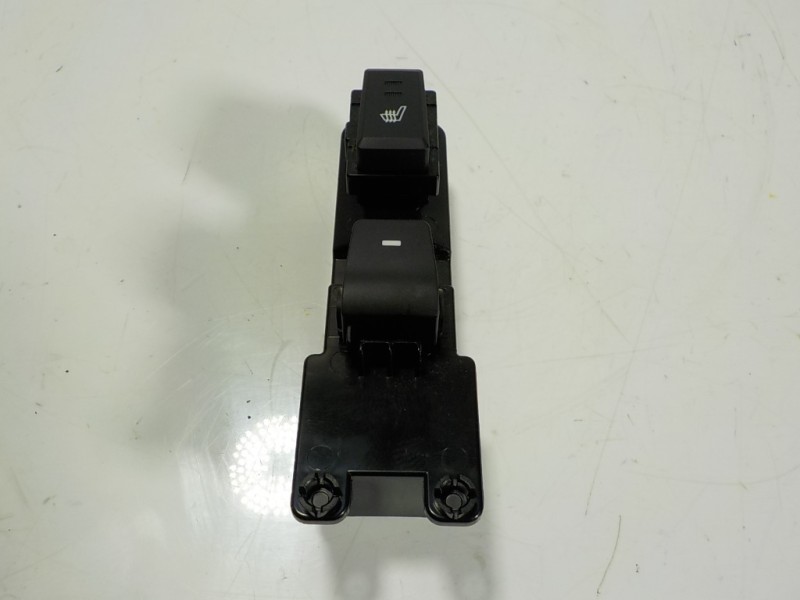 Recambio de mando elevalunas trasero izquierdo para hyundai tucson 1.7 crdi cat referencia OEM IAM 93580D30214X 93580D3021 