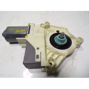 MOTOR ELEVALUNAS DELANTERO DERECHO CUR000141 CUR000141 964199100