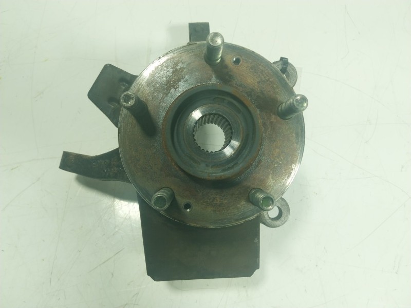 Recambio de mangueta delantera derecha para kia cee´´d 1.6 gdi cat referencia OEM IAM 51716A6000  