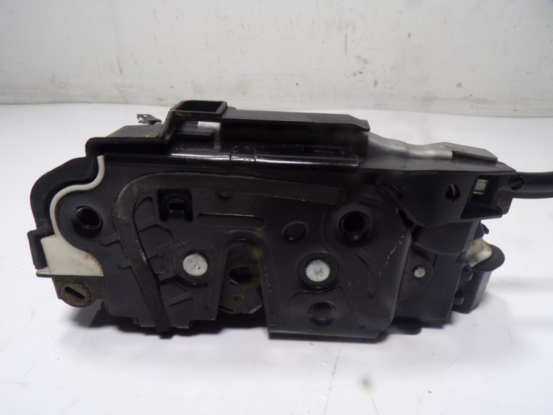 Recambio de cerradura puerta delantera derecha para volkswagen polo (6c1) 1.2 tsi referencia OEM IAM 5K1837016J 5K1837016E 