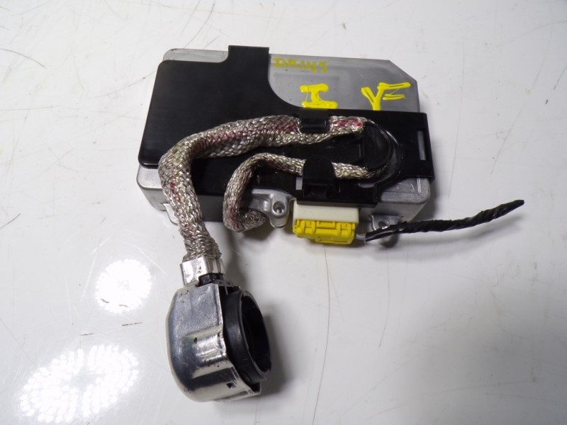 Recambio de centralita faros xenon para land rover discovery 2.7 td v6 cat referencia OEM IAM YWC500060 3900016488 0311000250