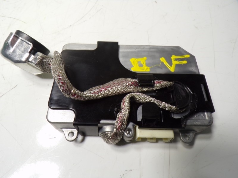 Recambio de centralita faros xenon para land rover discovery 2.7 td v6 cat referencia OEM IAM YWC500060 3900016488 0311000250