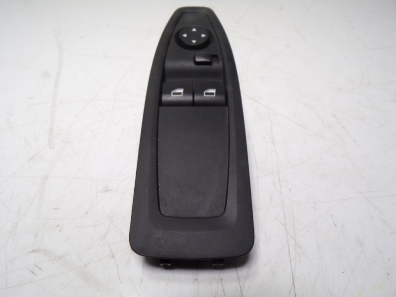 Recambio de mando elevalunas delantero izquierdo para bmw serie 2 coupe (f22) 2.0 turbodiesel referencia OEM IAM 61319226264 922