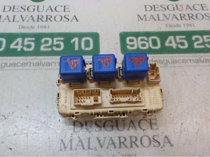 Recambio de caja reles / fusibles para nissan x-trail (t30) le referencia OEM IAM 24350EQ300  