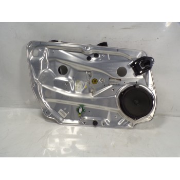 ELEVALUNAS DELANTERO IZQUIERDO A2047201779 1249324 