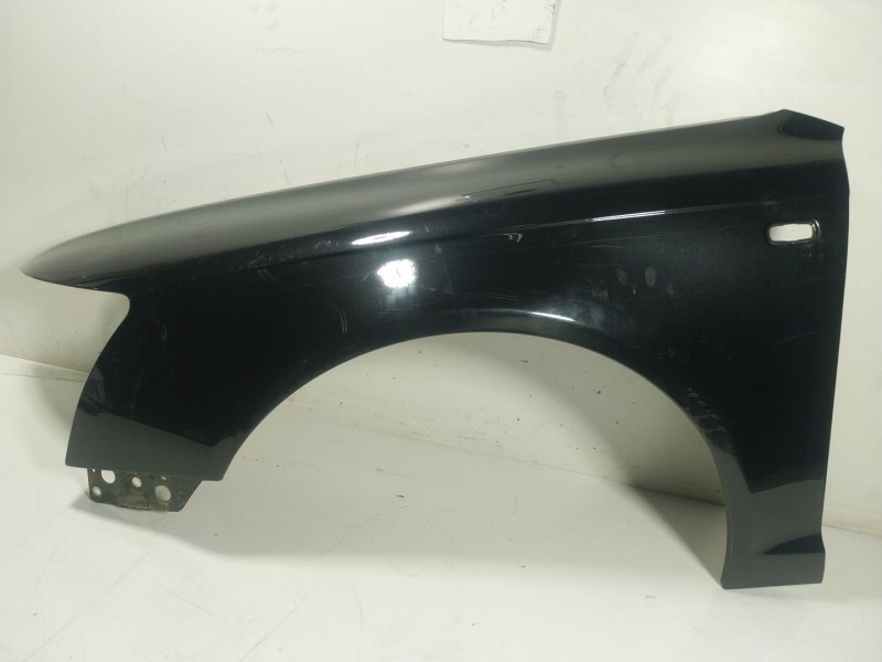 Recambio de aleta delantera izquierda para audi a6 c6 (4f2) 2.0 tdi referencia OEM IAM 4F0821103A  