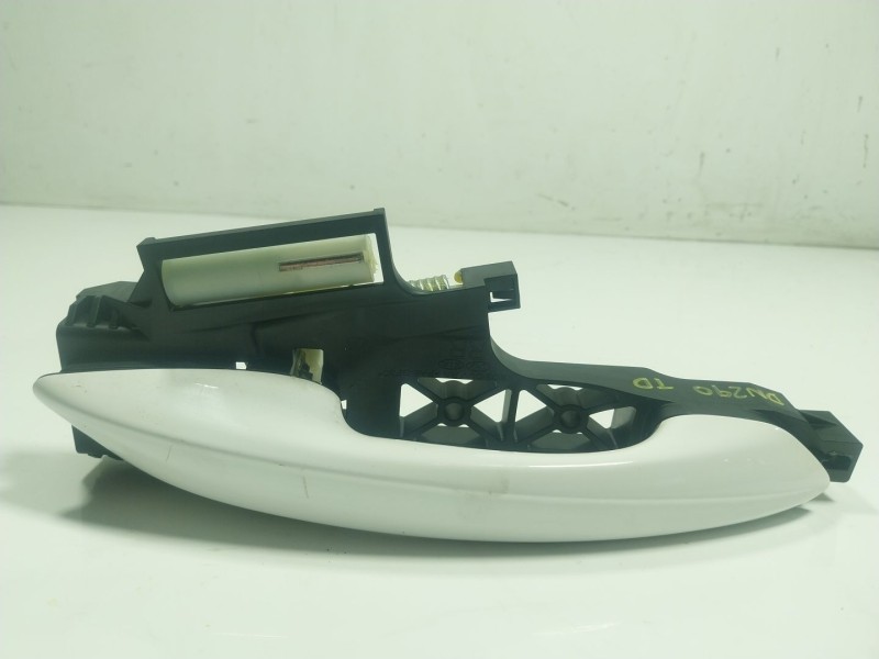 Recambio de maneta exterior trasera derecha para hyundai bayon (bc3) 1.2 mpi referencia OEM IAM 82661Q0010  