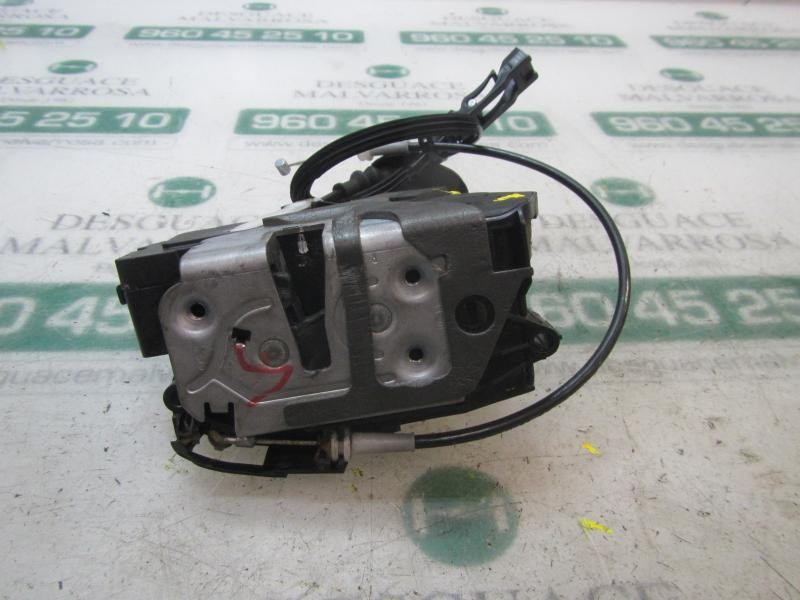 Recambio de cerradura puerta delantera derecha para ford fiesta (cb1) titanium referencia OEM IAM 2048282  