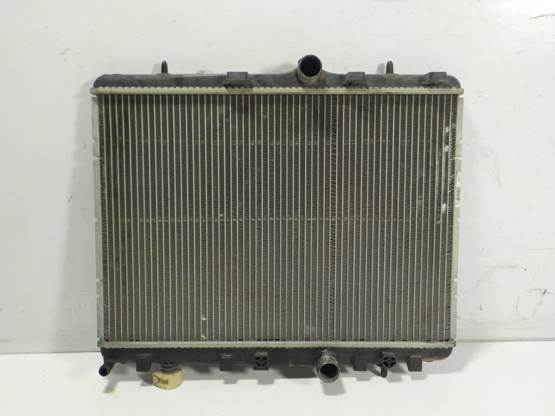 Recambio de radiador agua para citroën c4 cactus 1.6 blue-hdi fap referencia OEM IAM 1330P9 9685852680 