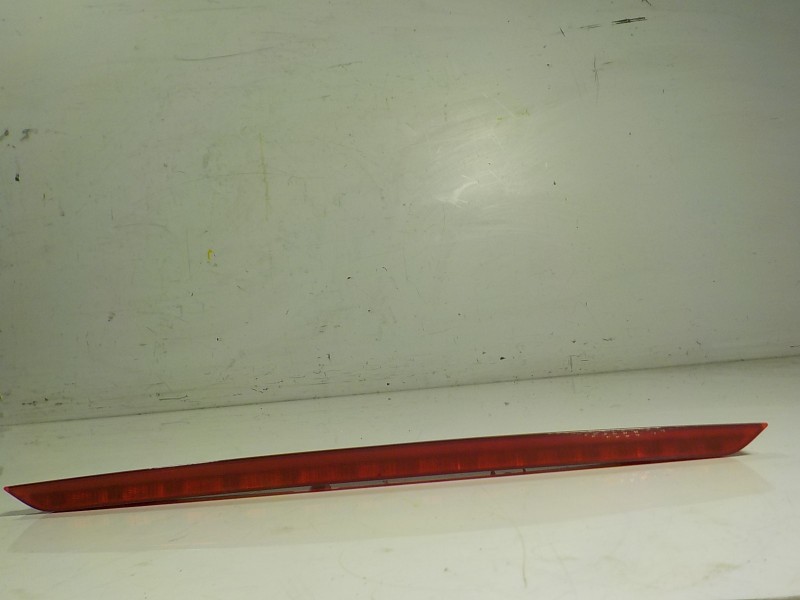 Recambio de piloto trasero central para renault captur ii 1.0 tce referencia OEM IAM 265906516R  