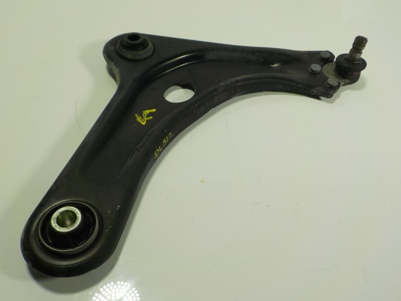 Recambio de brazo suspension inferior delantero derecho para peugeot 208 1.6 16v hdi fap referencia OEM IAM 9670771480  