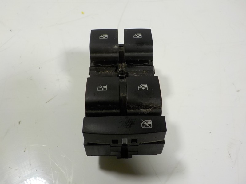 Recambio de mando elevalunas delantero izquierdo para opel mokka 1.7 16v cdti referencia OEM IAM 13305011 13305011 