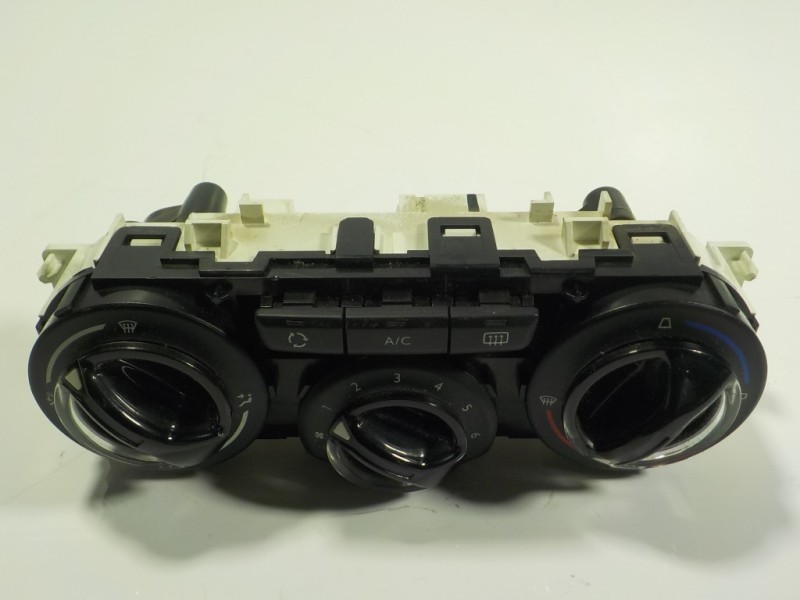 Recambio de mando calefaccion / aire acondicionado para peugeot 208 1.6 16v hdi fap referencia OEM IAM 9672248380 96722483ZD 