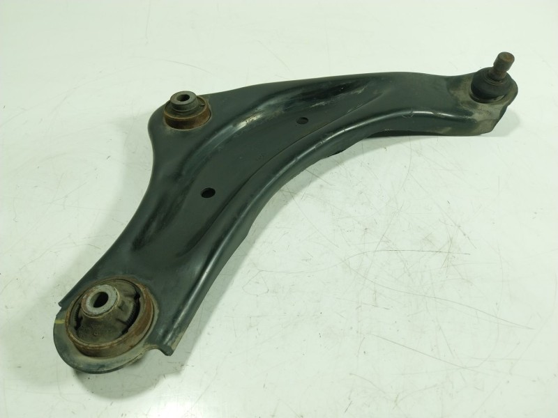Recambio de brazo suspension inferior delantero derecho para nissan juke (f15) 1.2 dig-t referencia OEM IAM 54500BA60A  