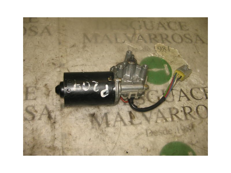 Recambio de motor limpia delantero para nissan trade 100 referencia OEM IAM   