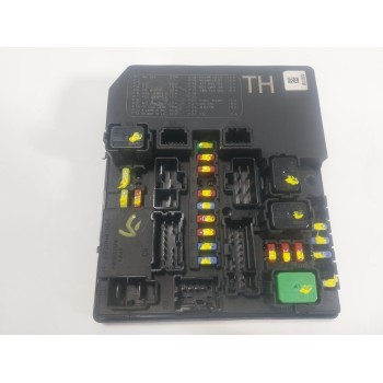 CAJA RELES / FUSIBLES 284B71TX2A 284B71TX2A 