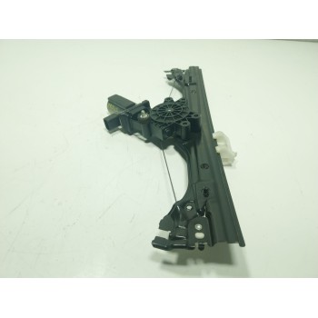 ELEVALUNAS DELANTERO DERECHO 