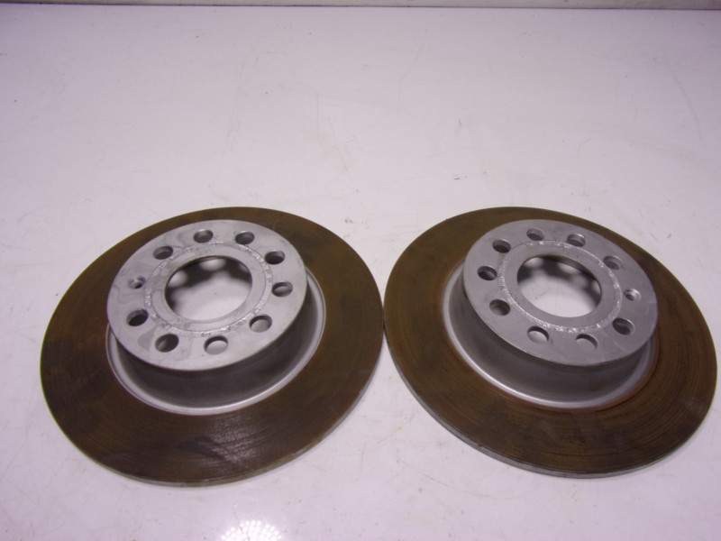 Recambio de disco freno trasero para cupra leon sportstourer (kl8) 1.4 tsi phev referencia OEM IAM 5Q0615601D  