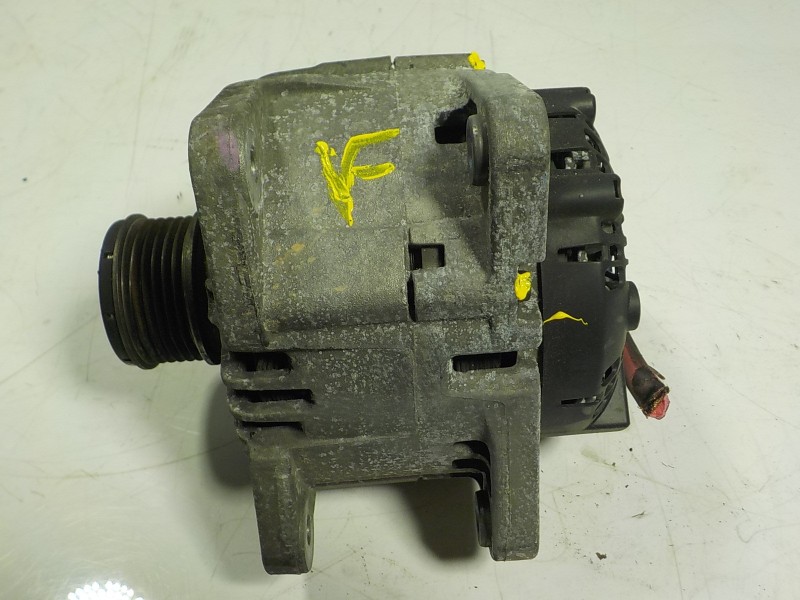 Recambio de alternador para renault megane iii coupe 1.5 dci diesel referencia OEM IAM  231000026R 