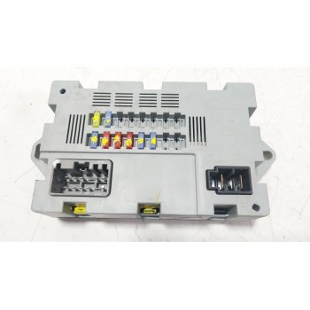 CAJA RELES / FUSIBLES LR041091 CPLA14Q073AA 