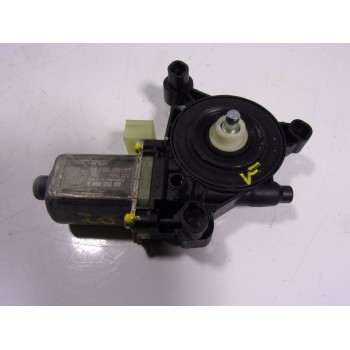 MOTOR ELEVALUNAS DELANTERO IZQUIERDO 5Q0959801C 5Q0959801C 