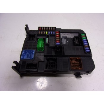 CAJA RELES / FUSIBLES 1610807880 9807054180 1669607480