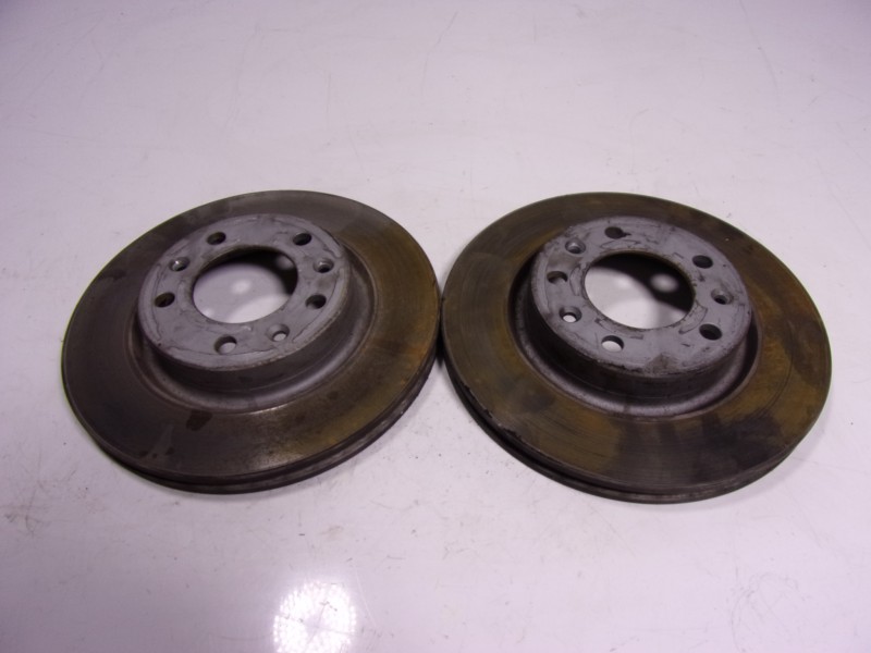 Recambio de disco freno delantero para peugeot 308 1.2 12v e-thp referencia OEM IAM 1610704680  