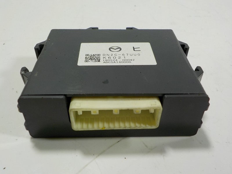 Recambio de modulo electronico para mazda cx-3 2.0 16v cat referencia OEM IAM  DN2C67UU0 