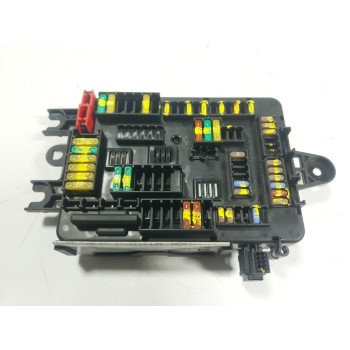 CAJA RELES / FUSIBLES 61149259466 933788102 