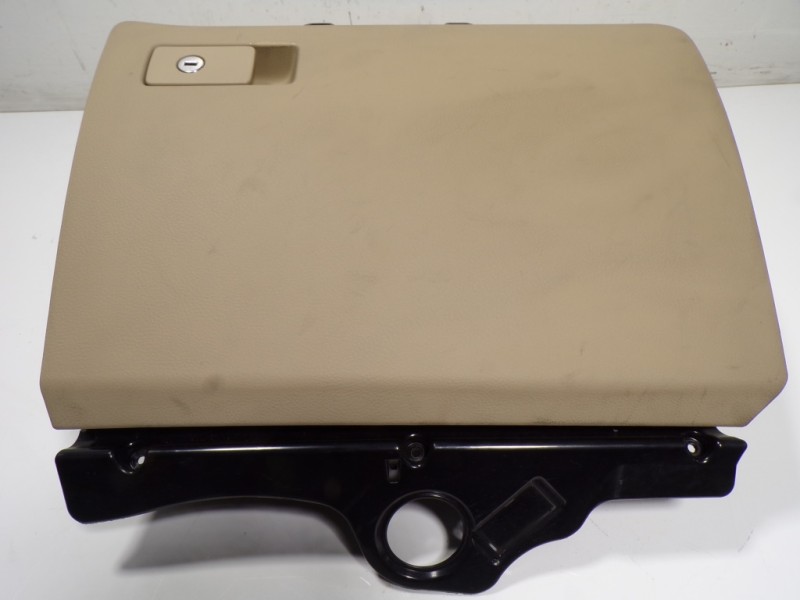 Recambio de guantera para volkswagen cc (358) 2.0 tdi referencia OEM IAM 3C1857101HR48 3C1857114E 