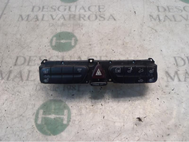 Recambio de warning para mercedes-benz clase c (w203) berlina 220 cdi (203.006) referencia OEM IAM A20382101517167 2038210151 33