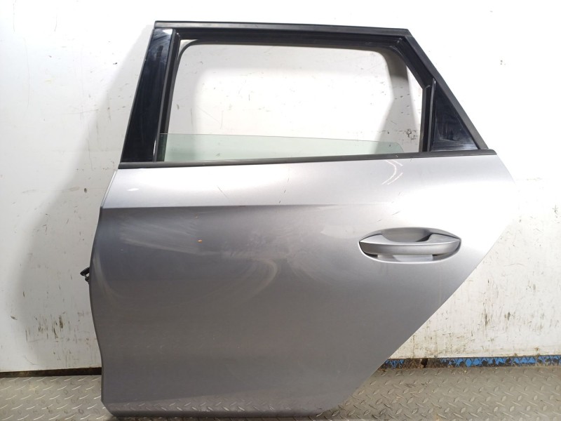 Recambio de puerta trasera izquierda para seat leon sportstourer (kl8) style referencia OEM IAM 5FE833051B  