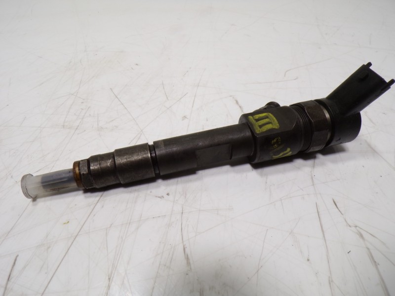 Recambio de inyector para suzuki grand vitara jb (jt) 1.9 ddis turbodiesel referencia OEM IAM 1531067JG0 8200389369 