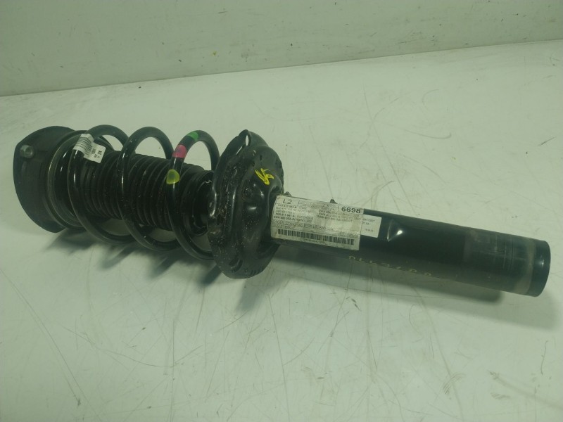 Recambio de amortiguador delantero derecho para seat leon sportstourer (kl8) style referencia OEM IAM 5WA413031CD 5WA413031AA 